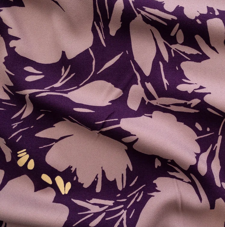 Crêpe viscose lila bloemen   - Mind the Maker